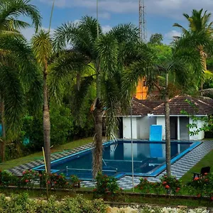 Resort Kumarakom Heritage & Ayurveda